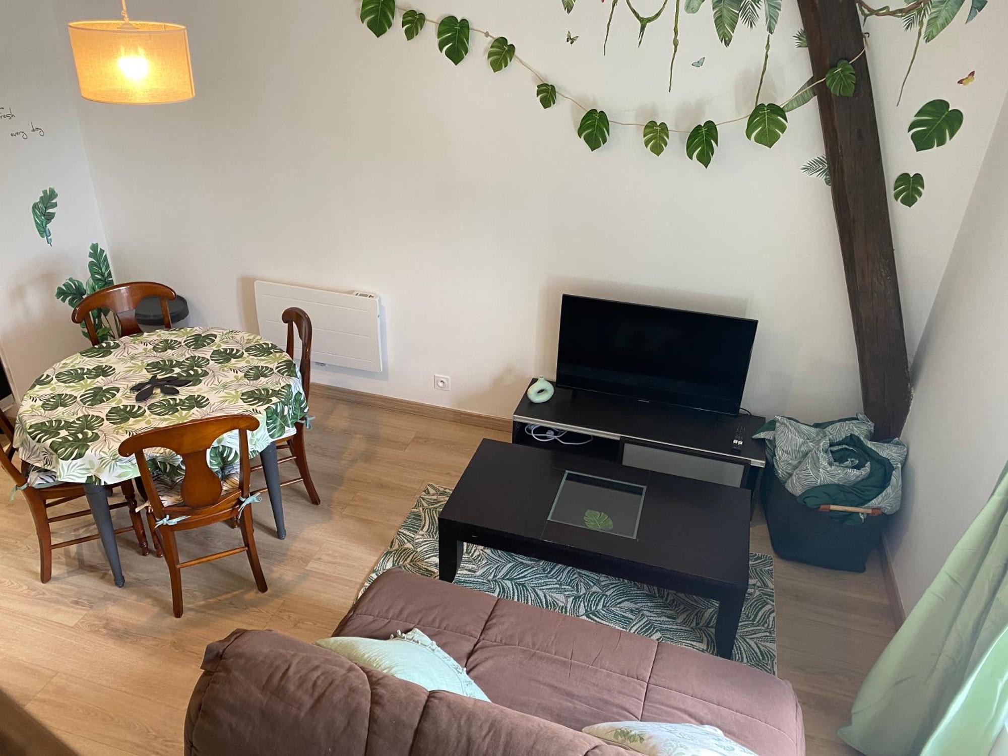Apartamento Chez Claire Et Ju Egly Exterior foto